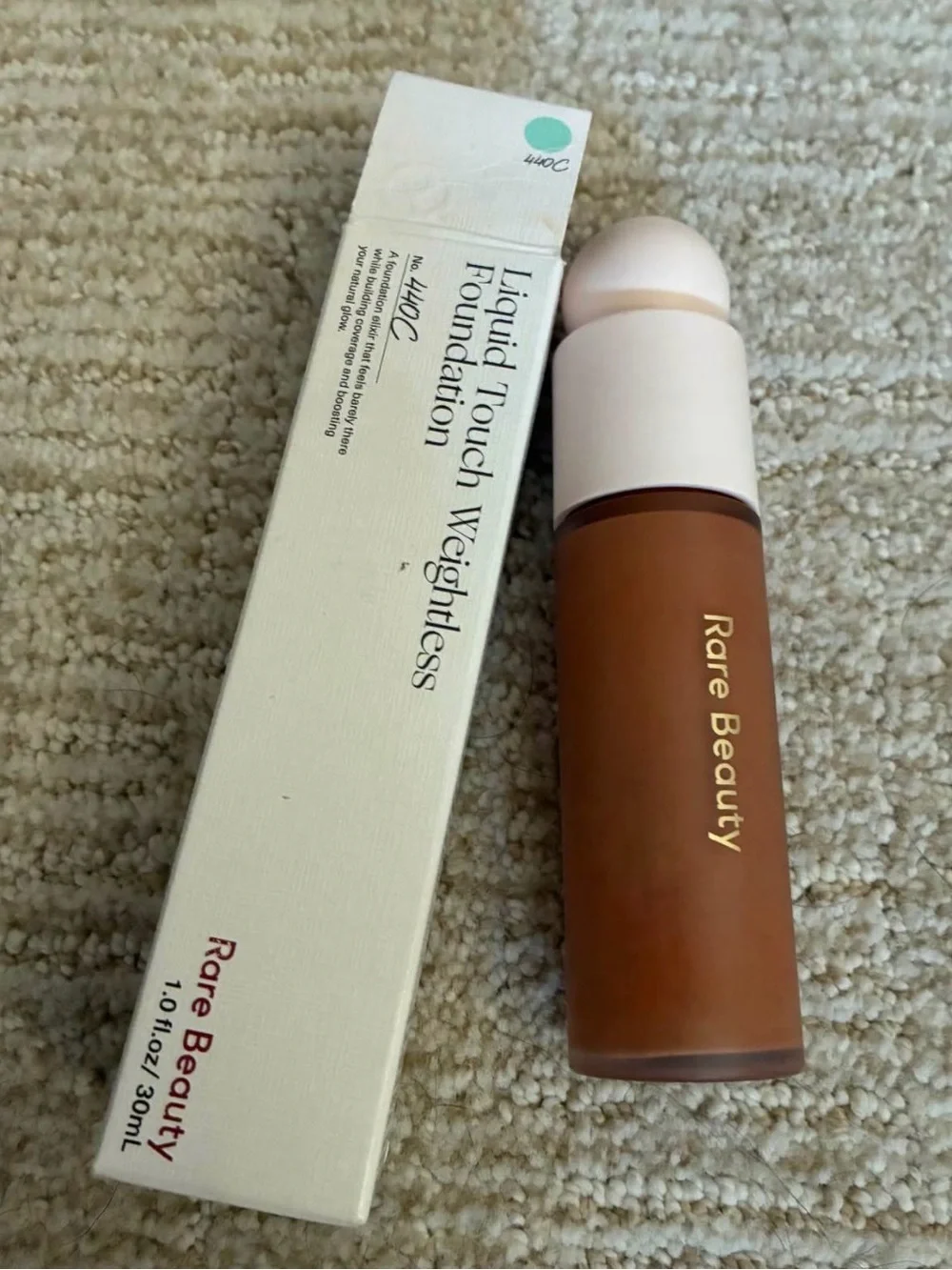 New Rare Beauty Liquid Touch Weightless Foundation 440C